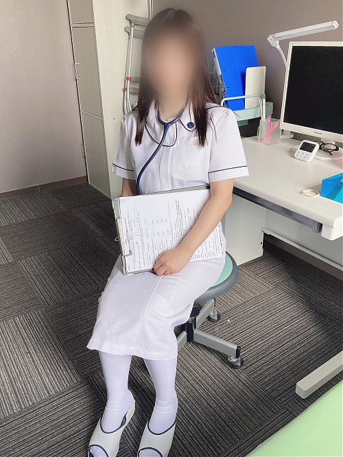 みい